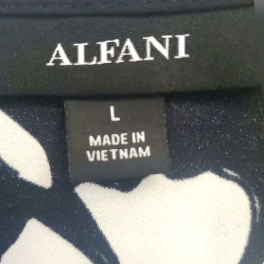 ALFANI Blouse  - Picture 8 of 9